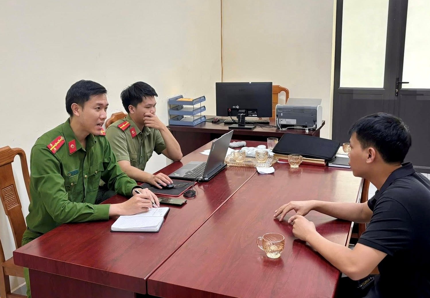 Công an phường An Phong: Xử phạt vi phạm hành chính 2 công dân đăng tin sai sự thật trên mạng xã hội